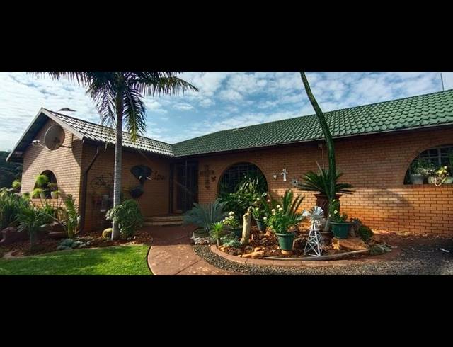 3 BEDROOM HOUSE FOR SALE IN FLORAUNA